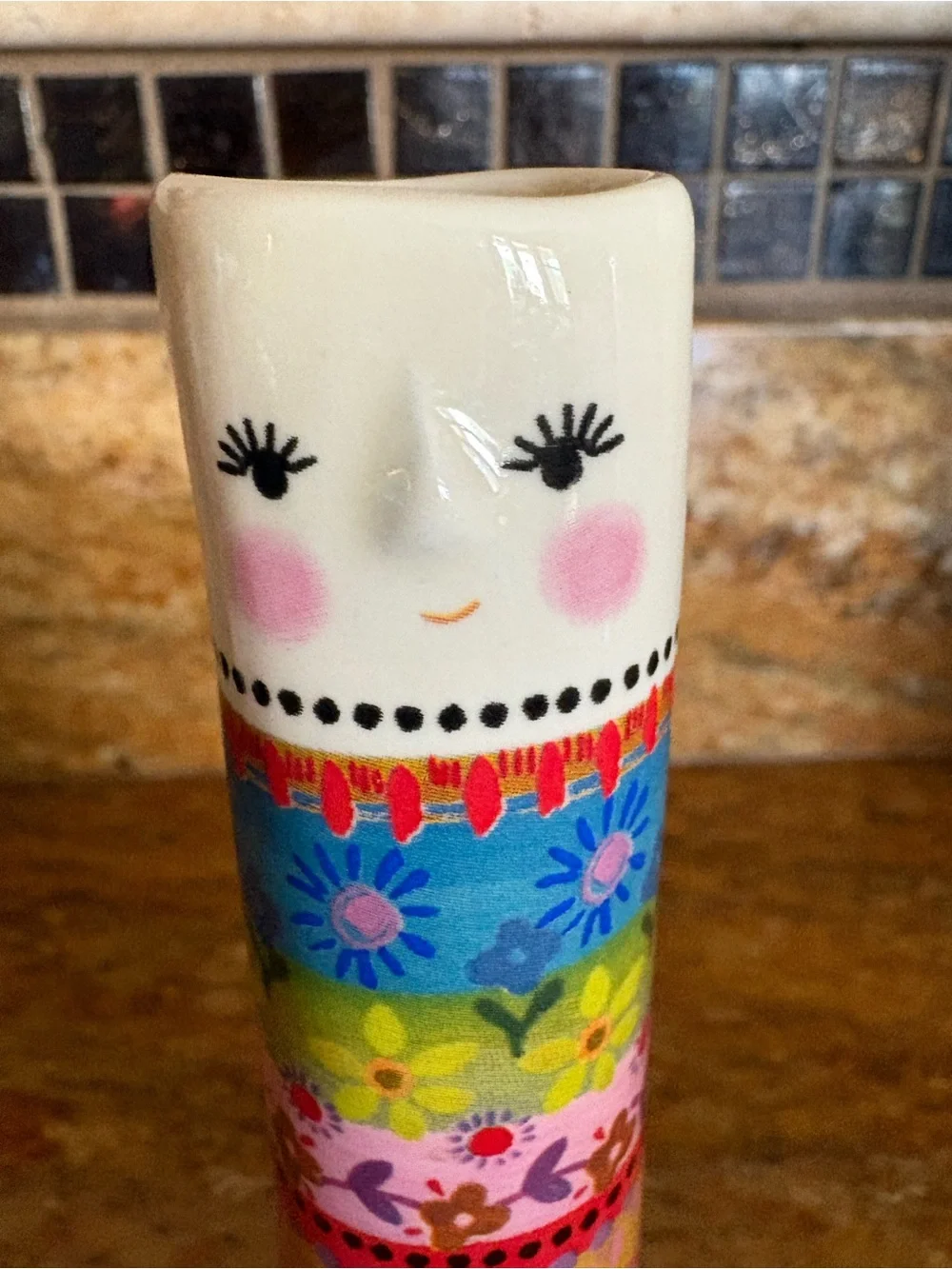 NATURAL LIFE Small Smiling Face Ceramic Bud Vase